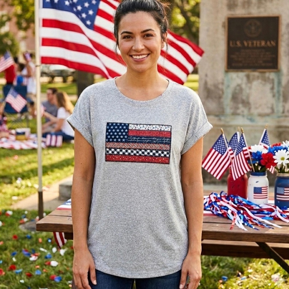 Clover‎ + Pine Womens Gray American Flag Patchwork Graphic Tee Shirt Size Medium